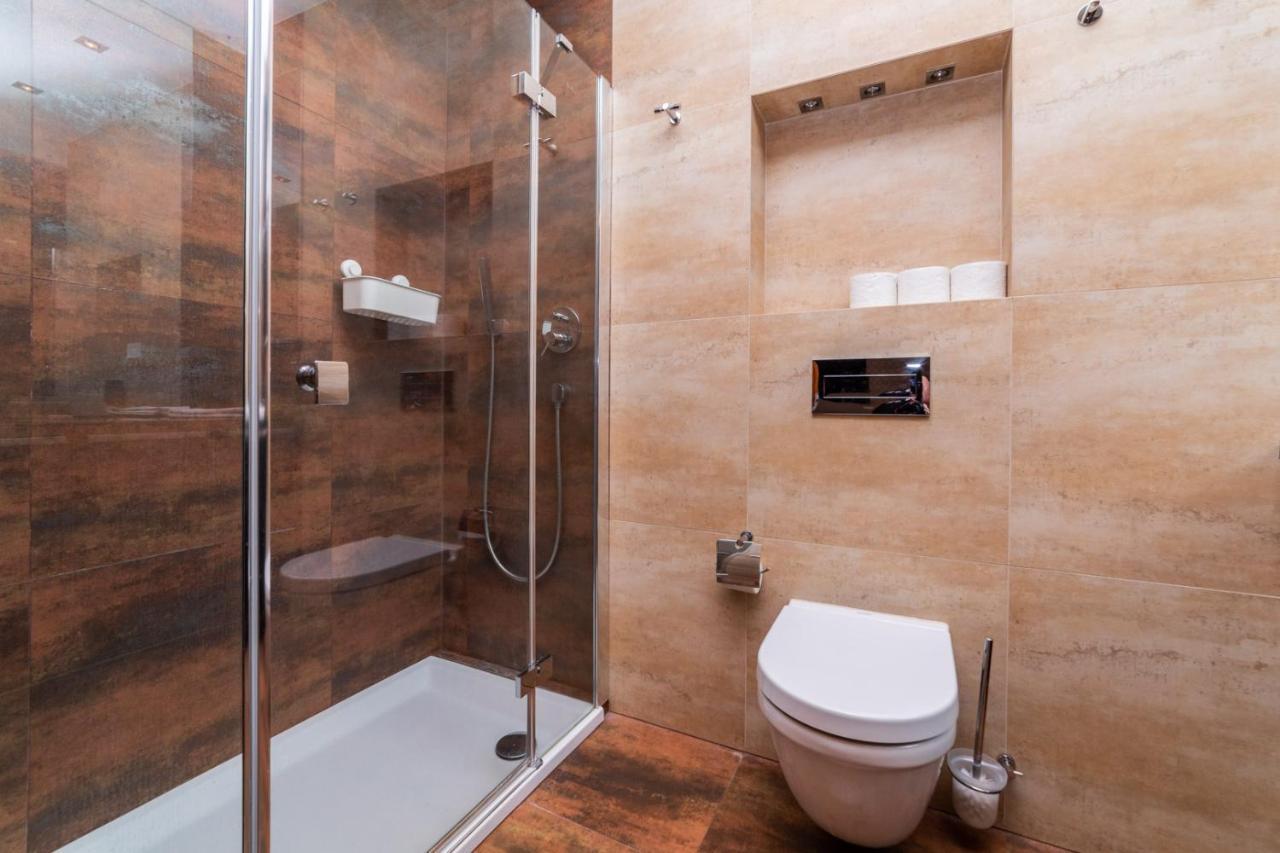 Broadway - Neptun Park By Oneapartments Gdańsk Exteriör bild