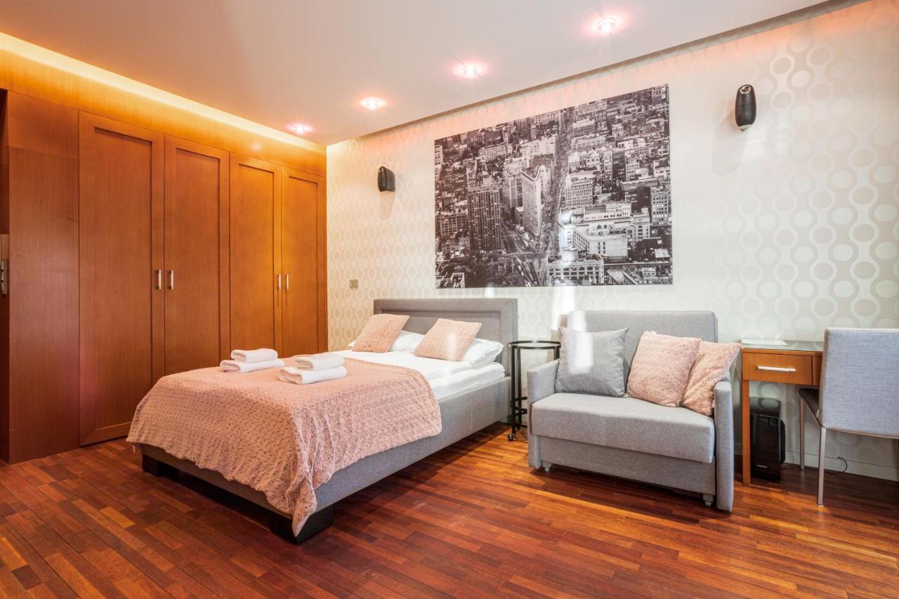 Broadway - Neptun Park By Oneapartments Gdańsk Exteriör bild